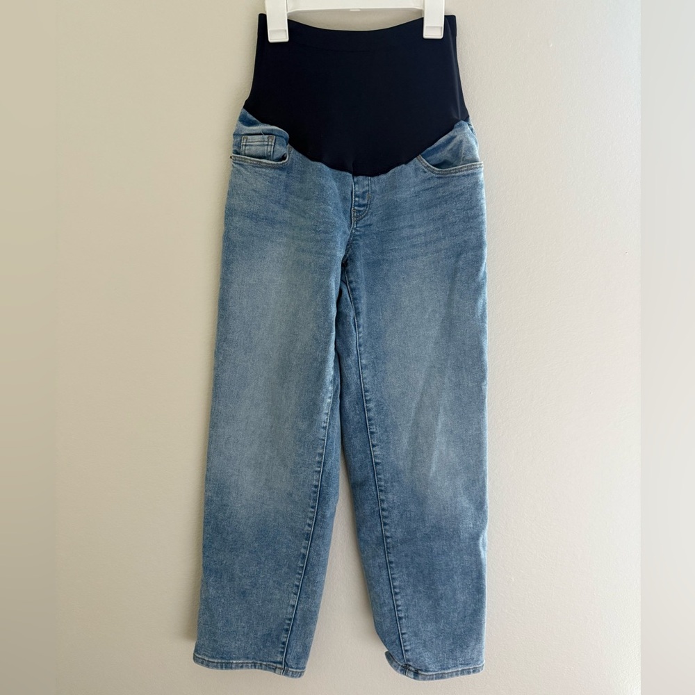 Old Navy Maternity light wash Denim jeans short size 4